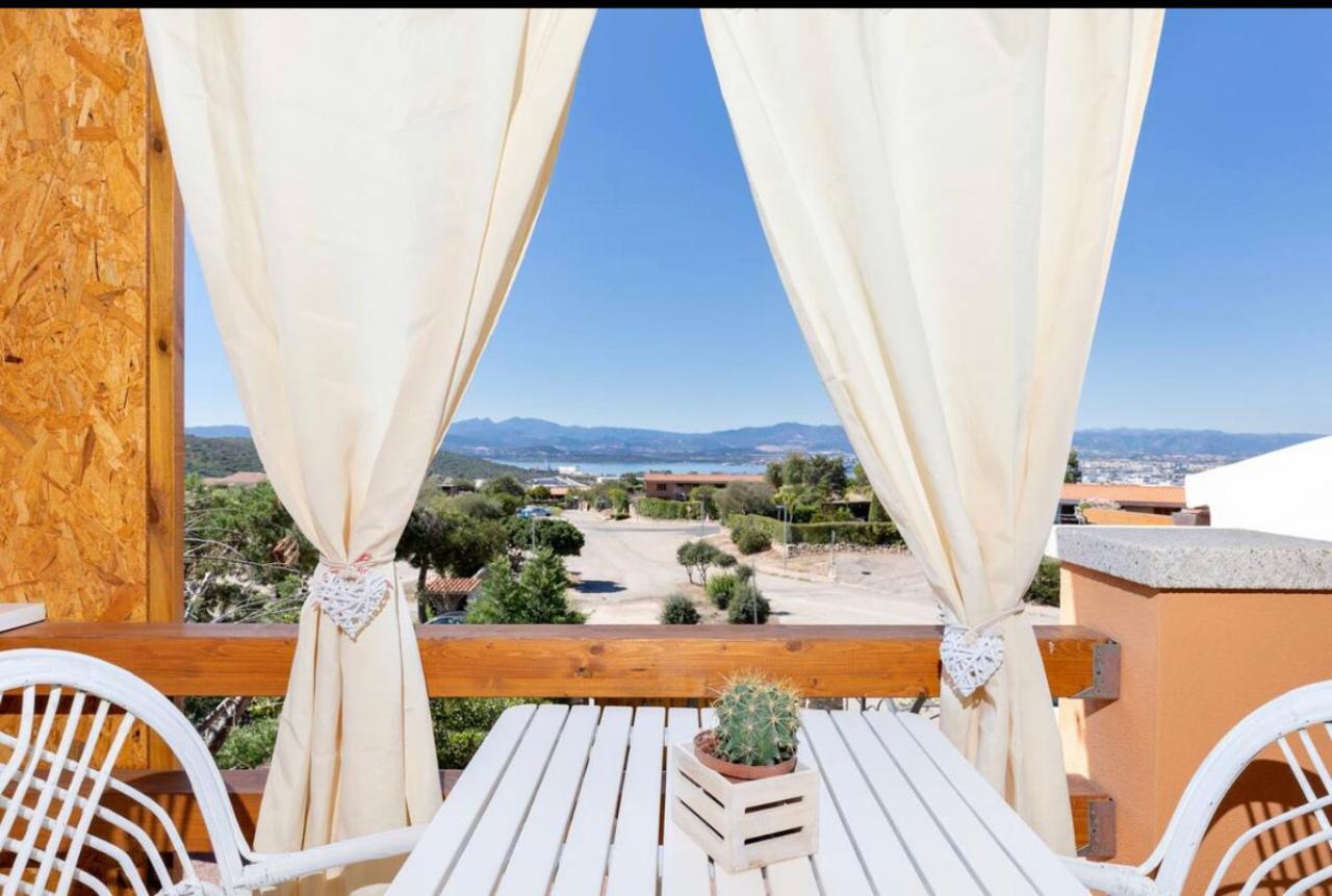 Casa Sharon Appartamento Vista Mare Ad Olbia Buitenkant foto